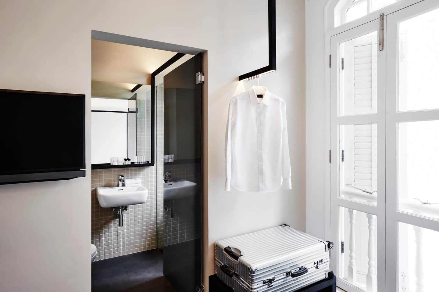 Hotel Mono (SG Clean)