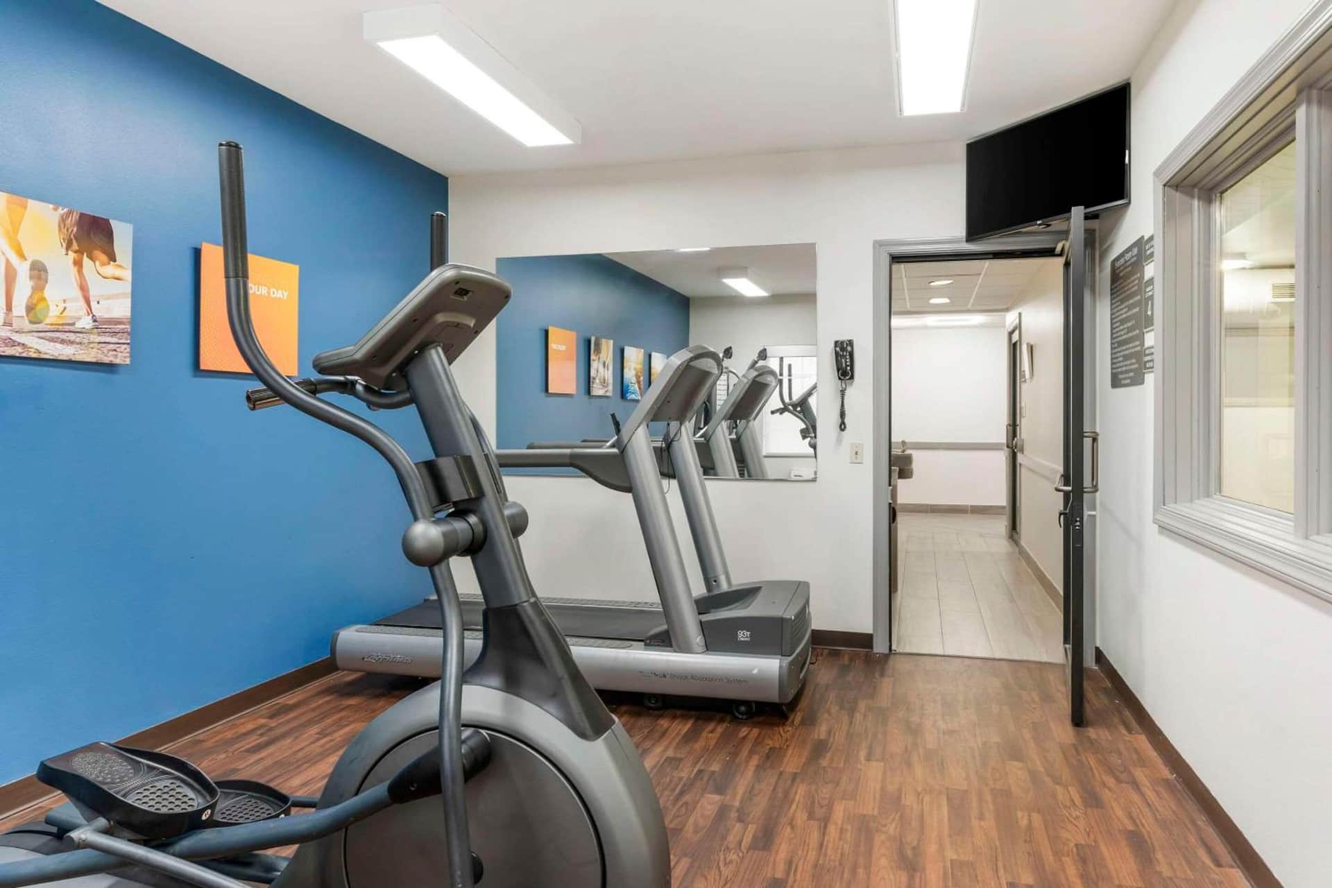 Comfort Suites Elgin