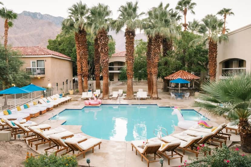 L3 Oasis Hotel