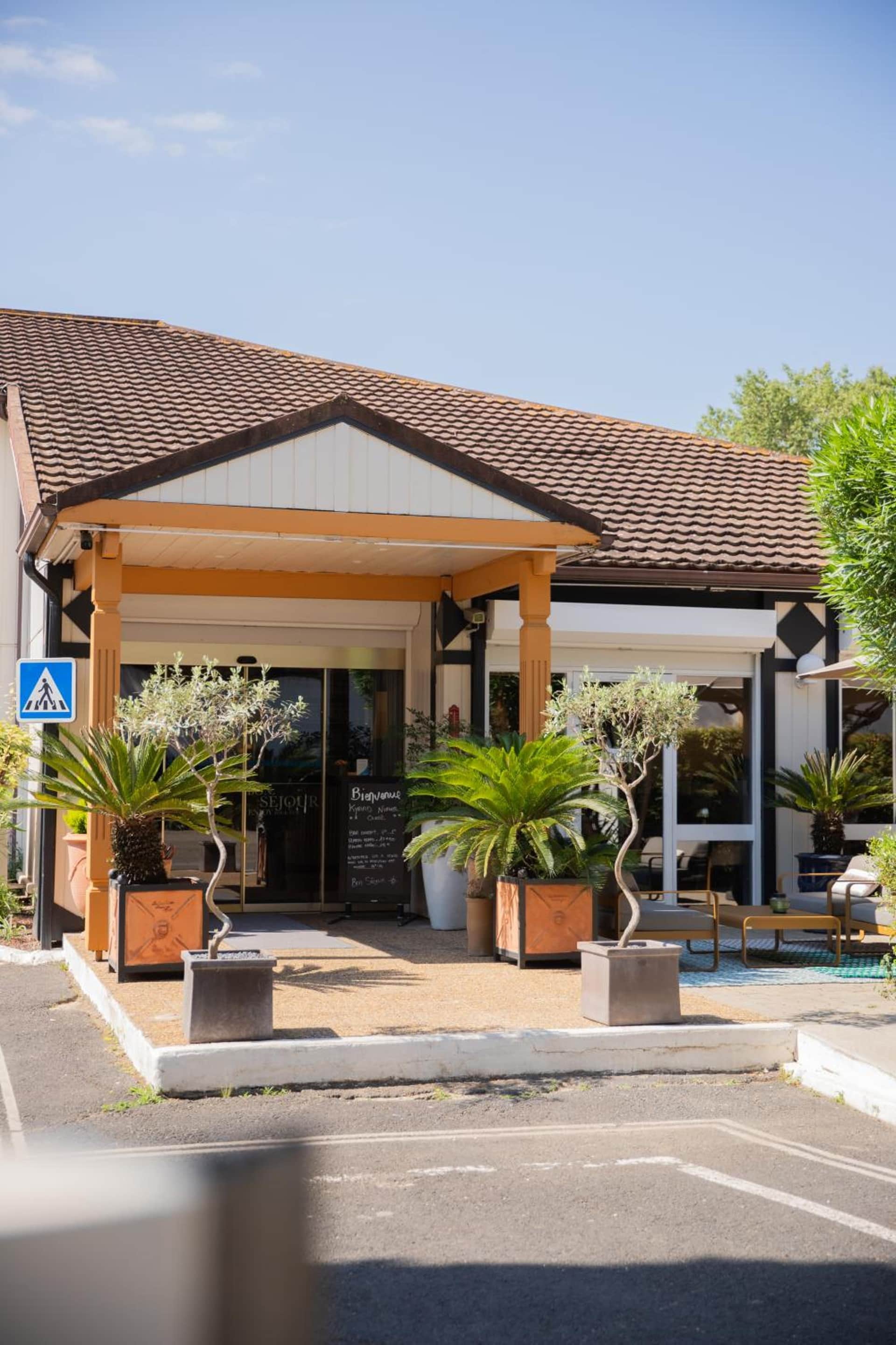 Brit Hotel Confort Nîmes Ouest