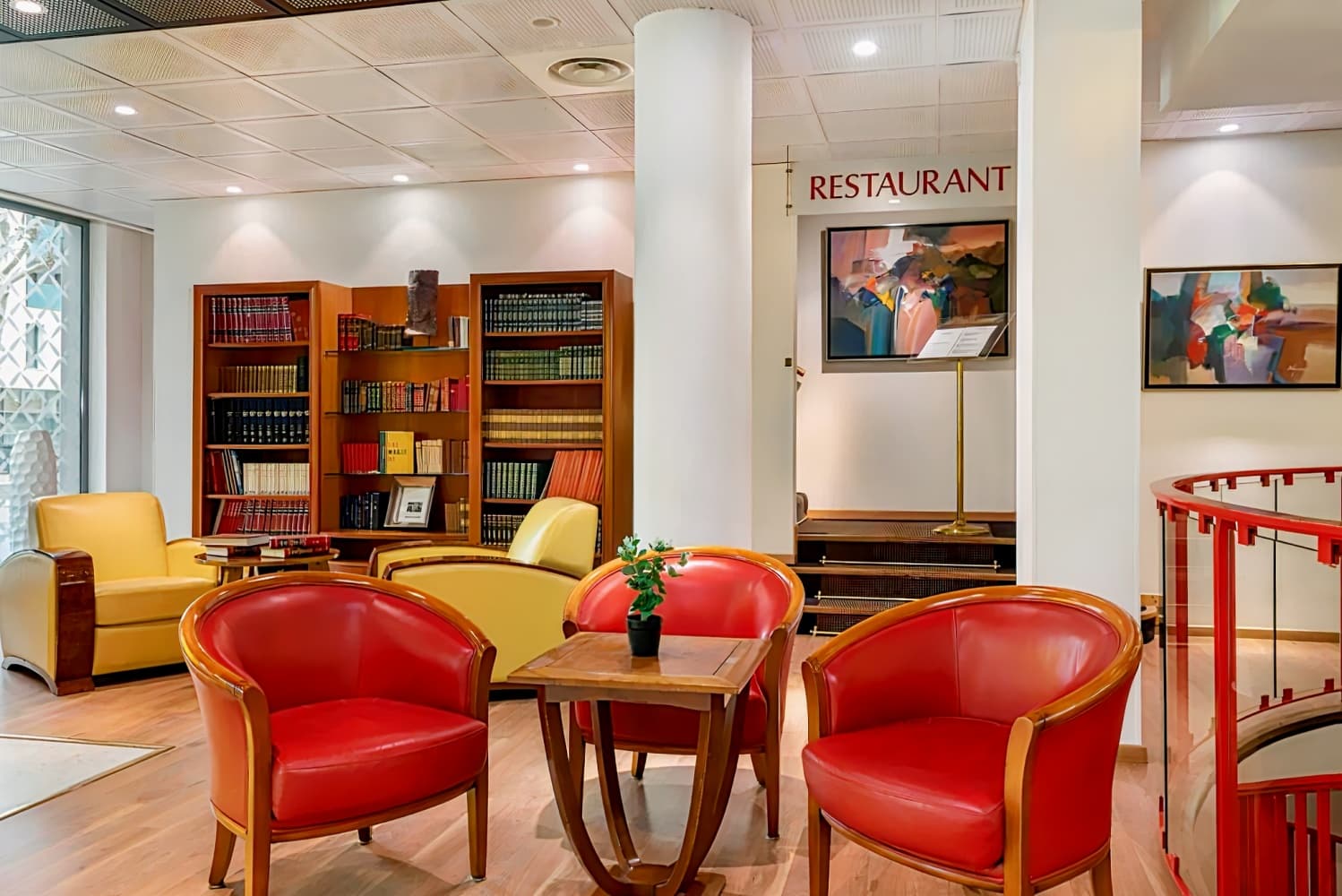 Hôtel Charlemagne by HappyCulture