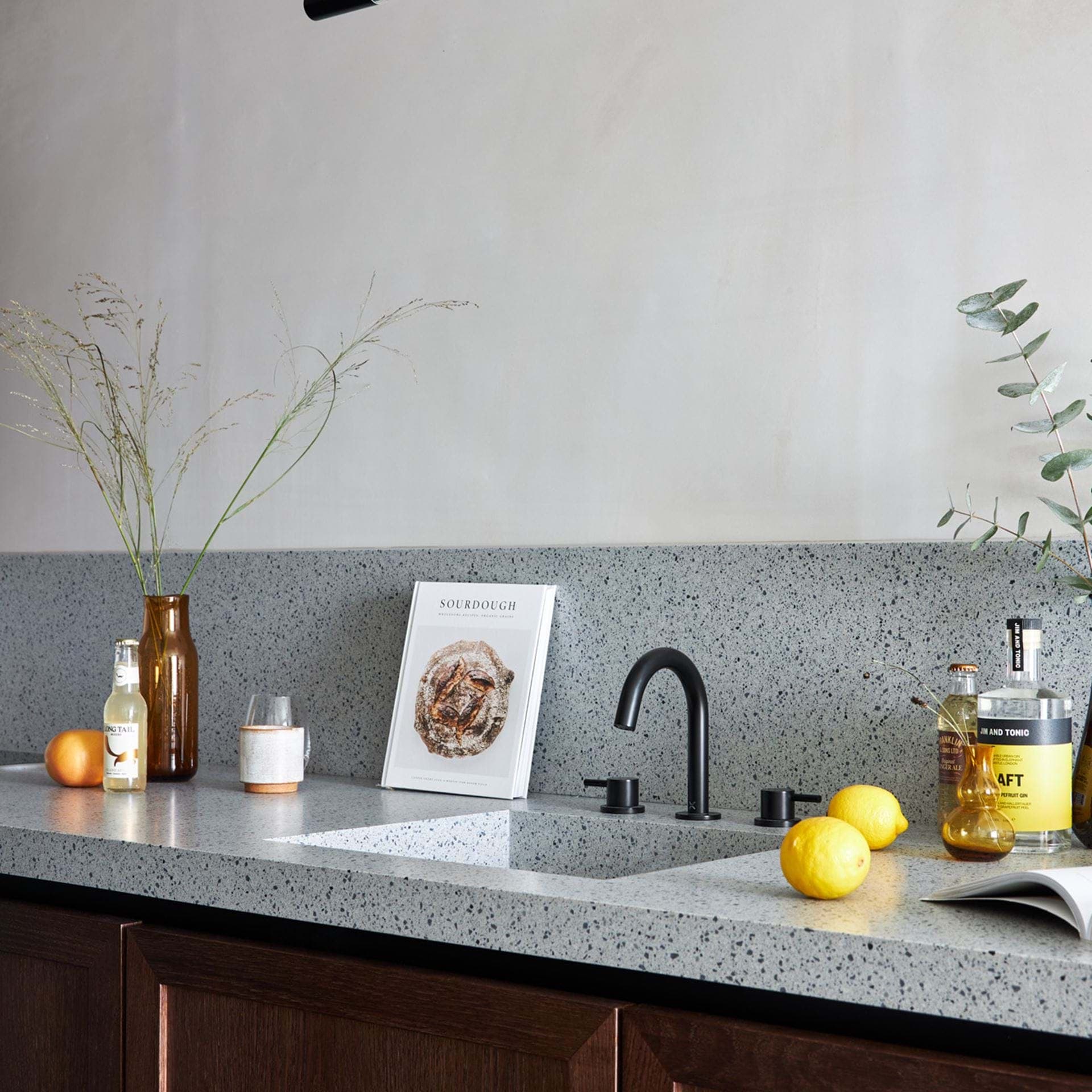 London Kingsland Locke