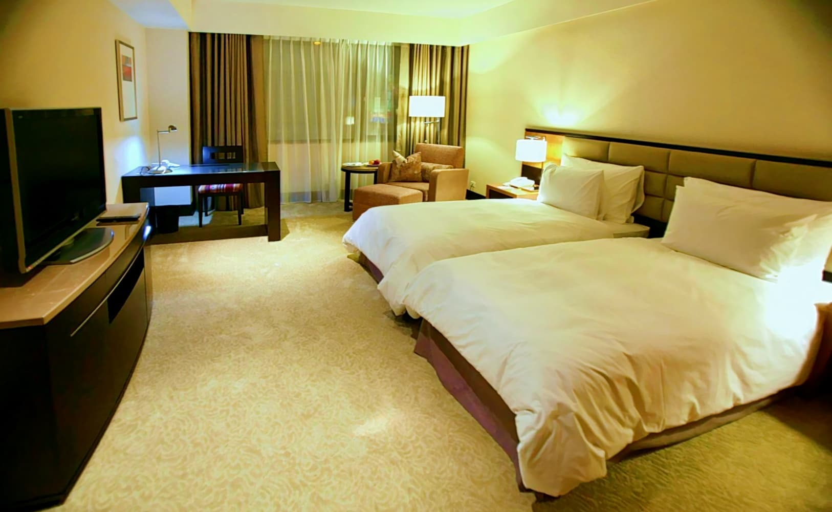 尊爵天際大飯店 Monarch Skyline Hotel