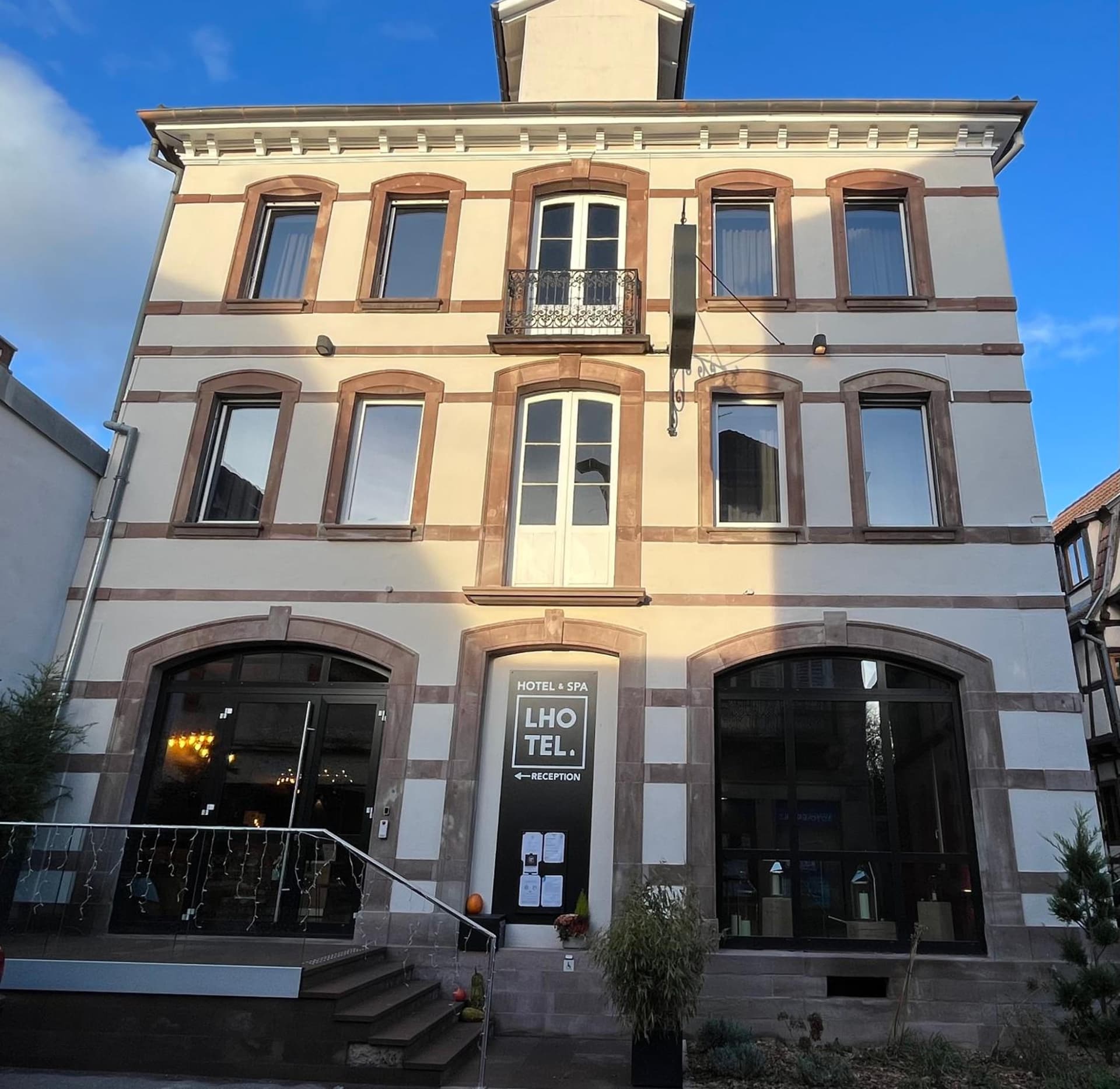 L' Hôtel & Spa Ribeauville-proche Colmar & Haut Koenigsbourg