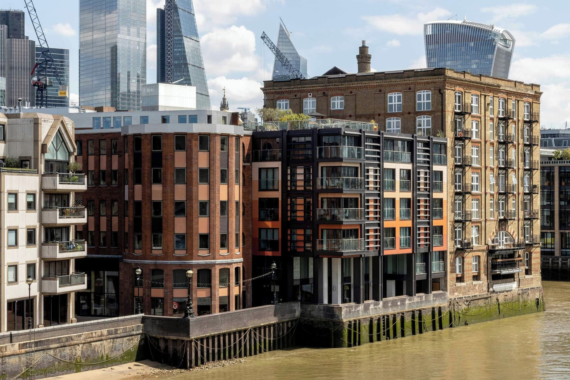 Locke at Broken Wharf