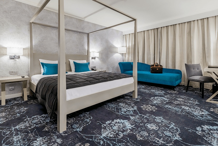 Martin's Chateau du Lac