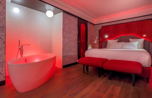 A hotel experience for Valentine's Day 2023!