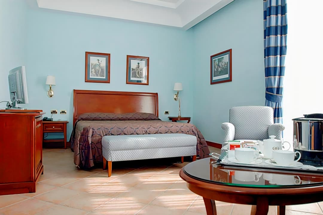 Le Cheminée Business Hotel