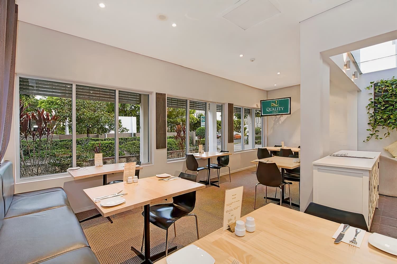 Quality Inn Airport Heritage