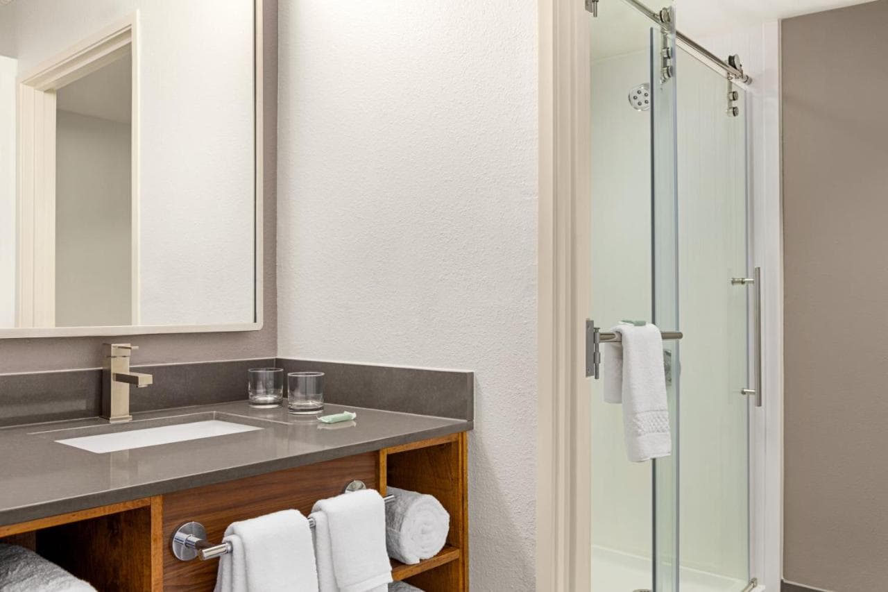 Courtyard by Marriott Sugar Land/Stafford