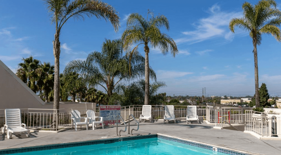 LA Crystal Hotel and Casino