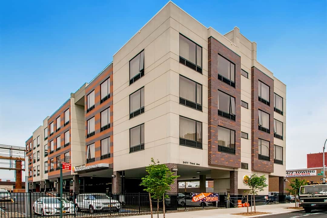 Comfort Inn & Suites Bronx