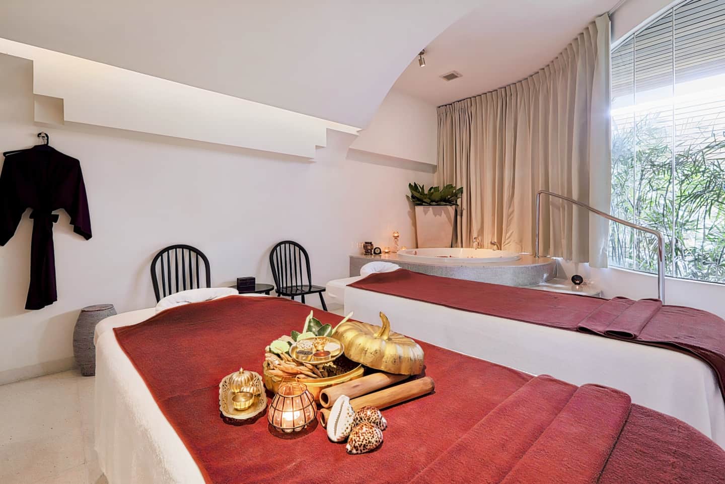 LiT BANGKOK Hotel
