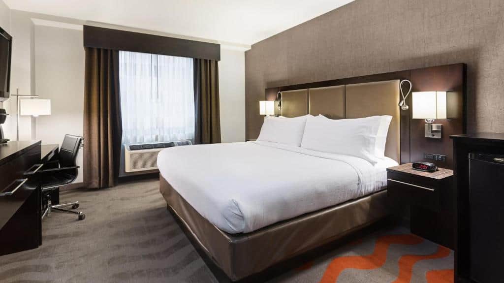 Holiday Inn Lower East Side
