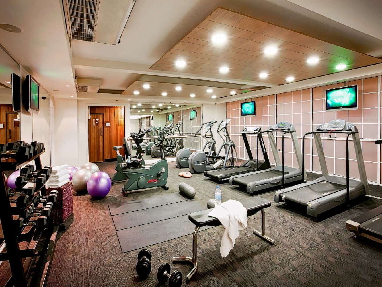 Pullman Cairns International