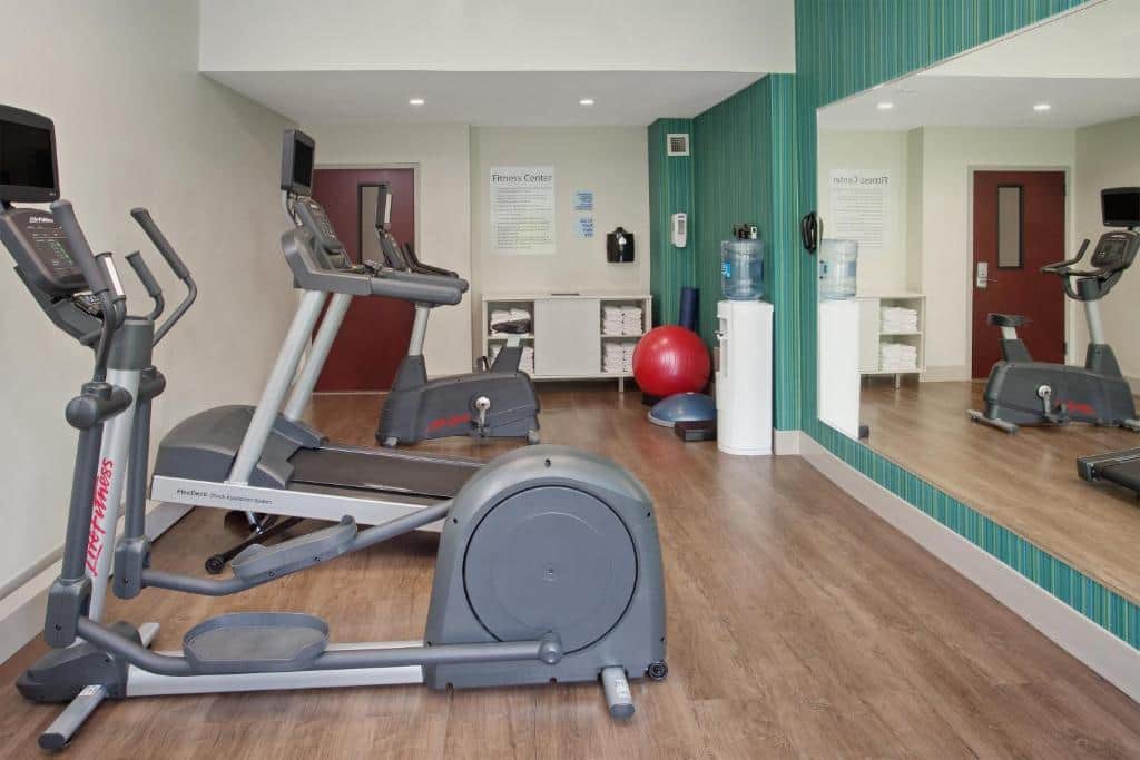 Holiday inn Express Haskell-Wayne Area, an IHG Hotel