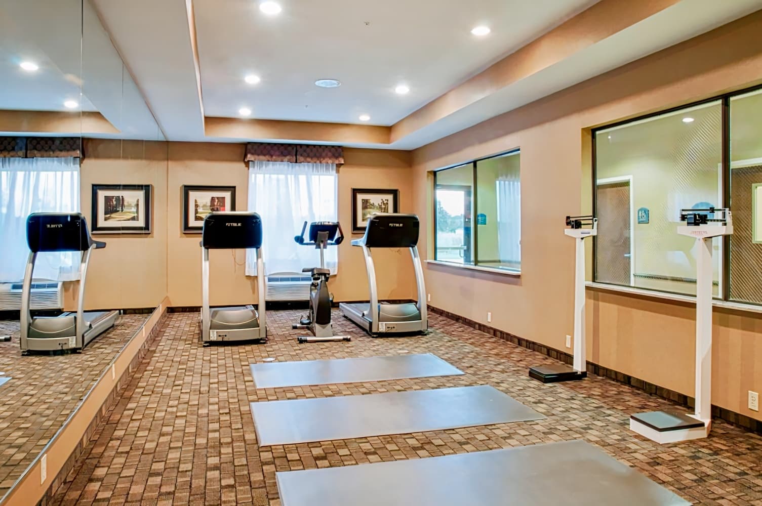 Holiday Inn Express & Suites Houston Energy Corridor - West Oaks