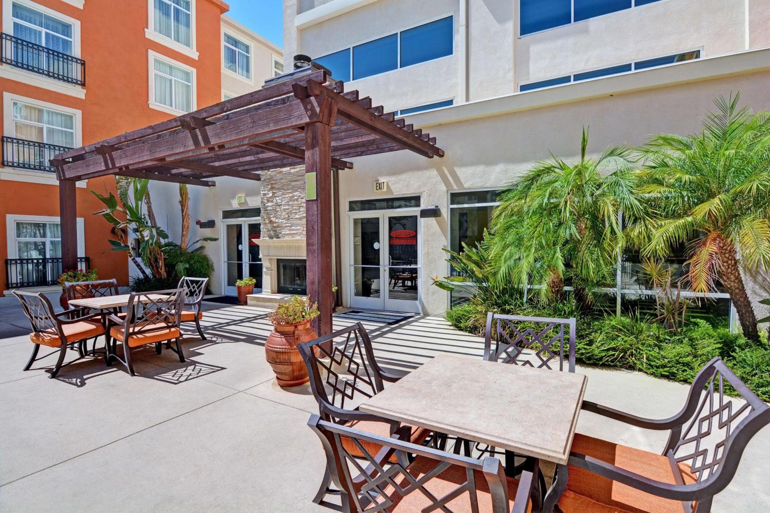 Embassy Suites by Hilton Valencia