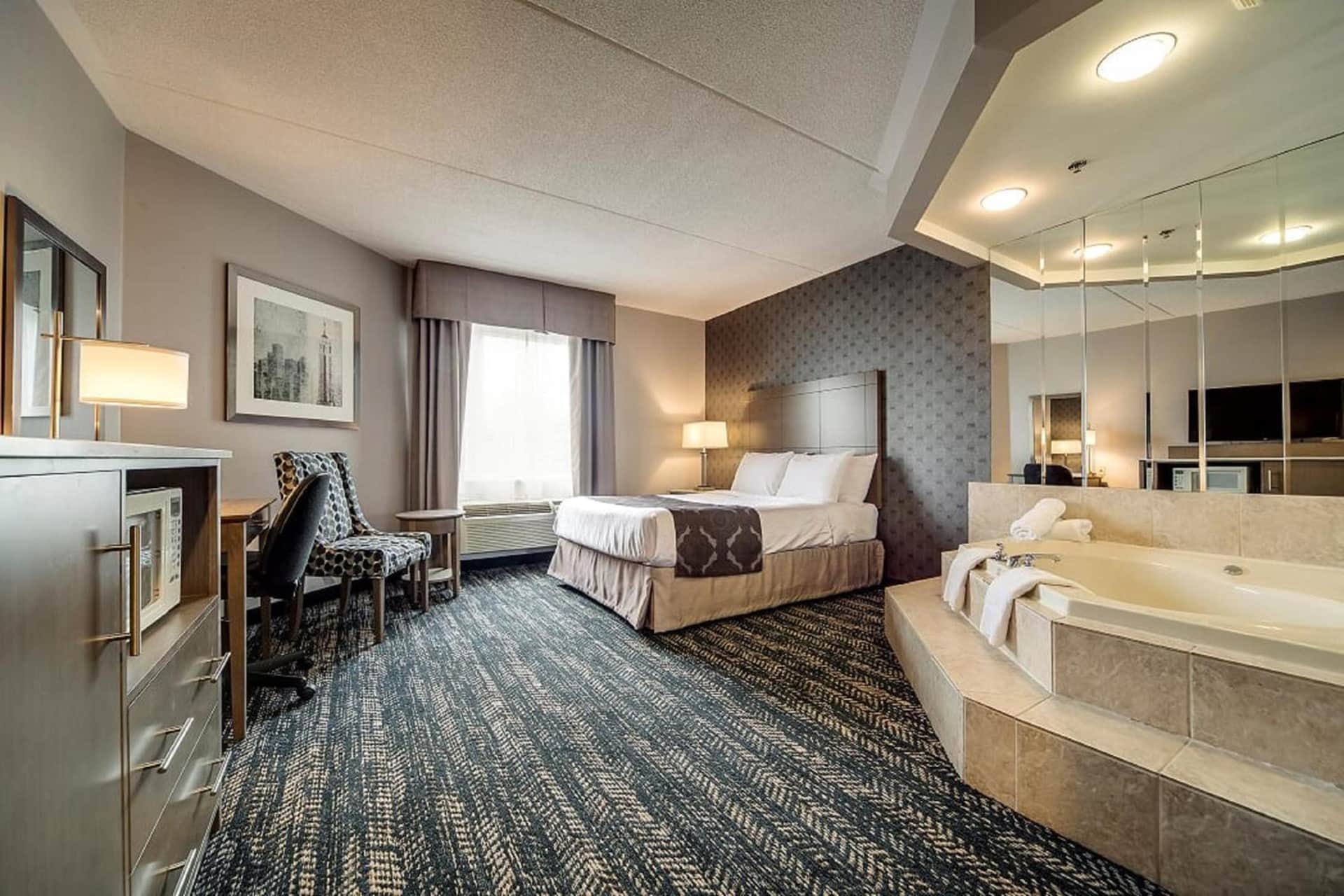 Monte Carlo Inns Brampton Suites