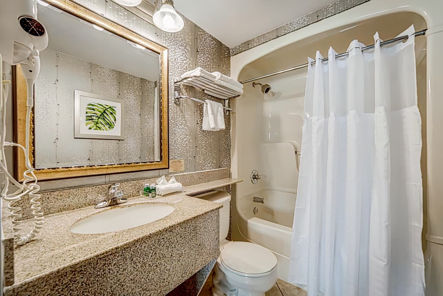 Monte Carlo Inn Vaughan Suites