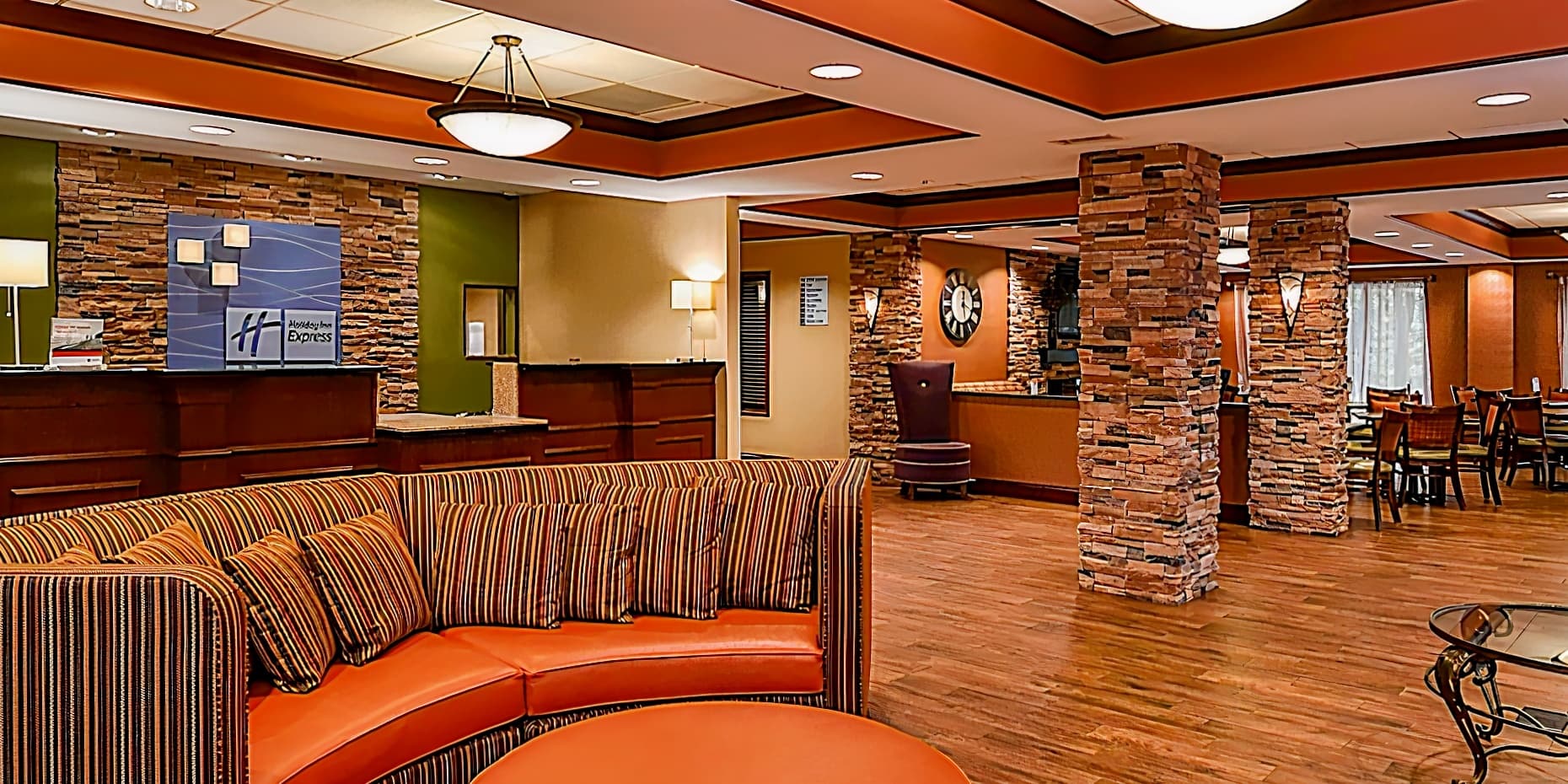 Holiday Inn Express Hotel & Suites Dayton-Centerville