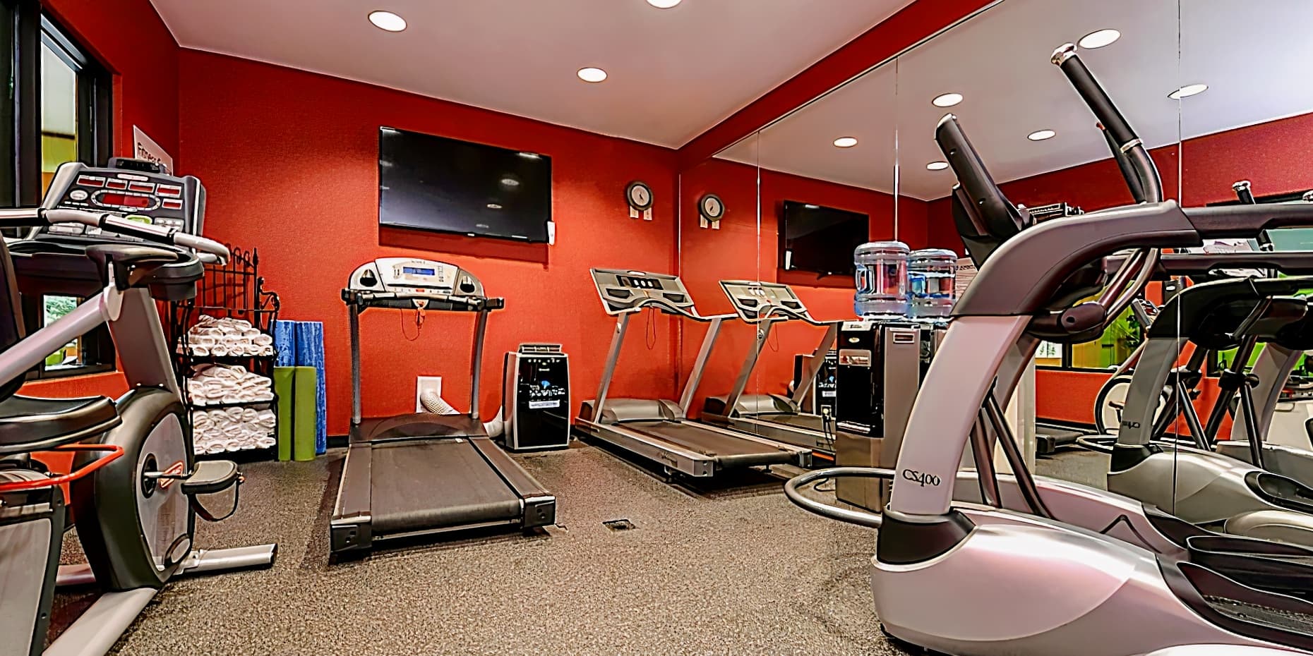 Holiday Inn Express Hotel & Suites Dayton-Centerville