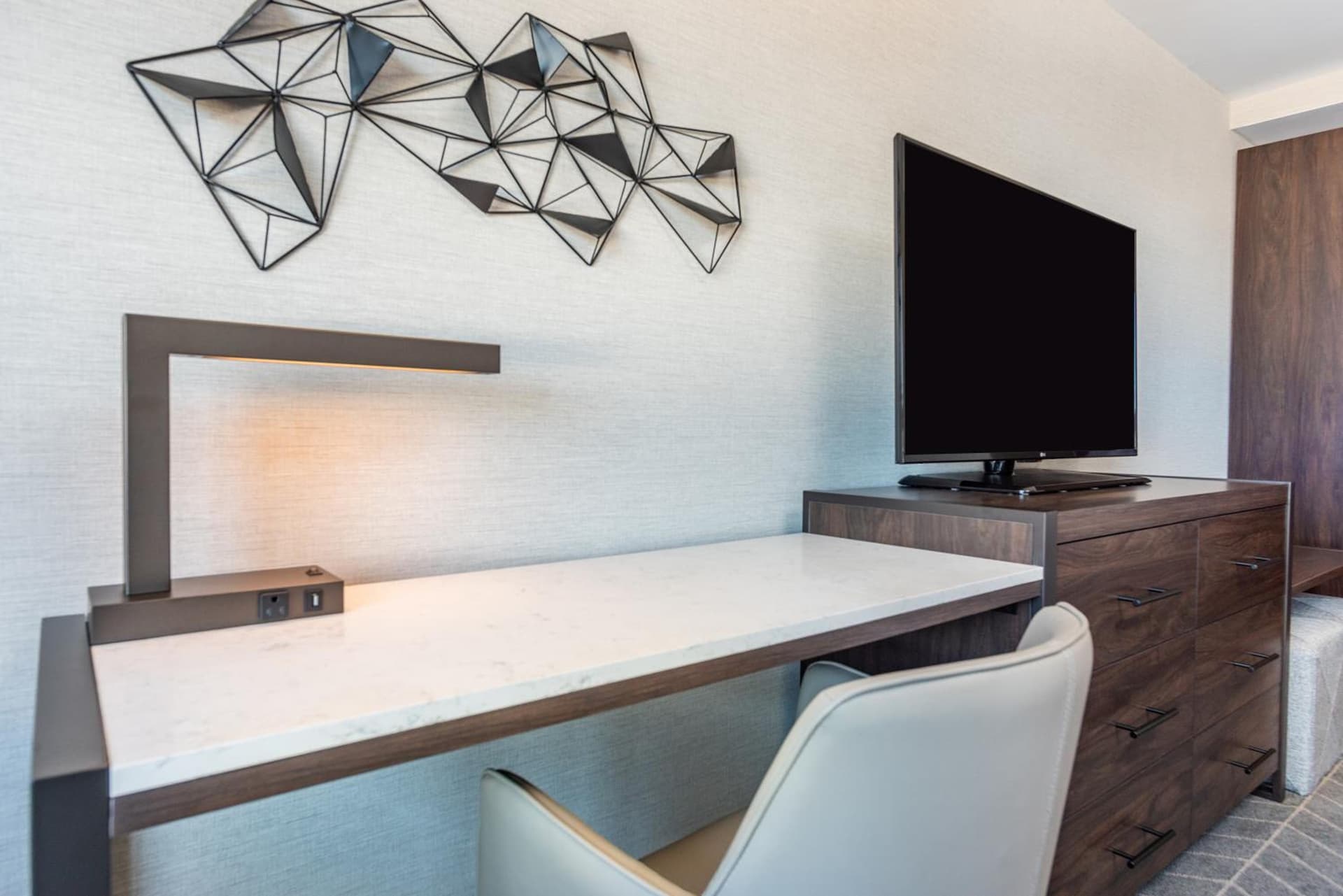 Holiday Inn Boston Logan Airport - Chelsea