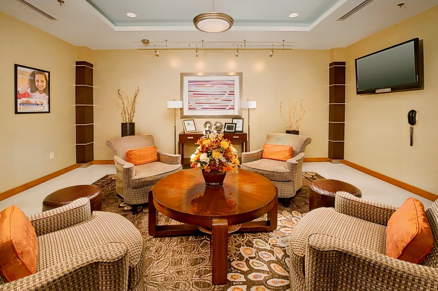 Holiday Inn Express & Suites Columbia - East Elkridge, an IHG Hotel