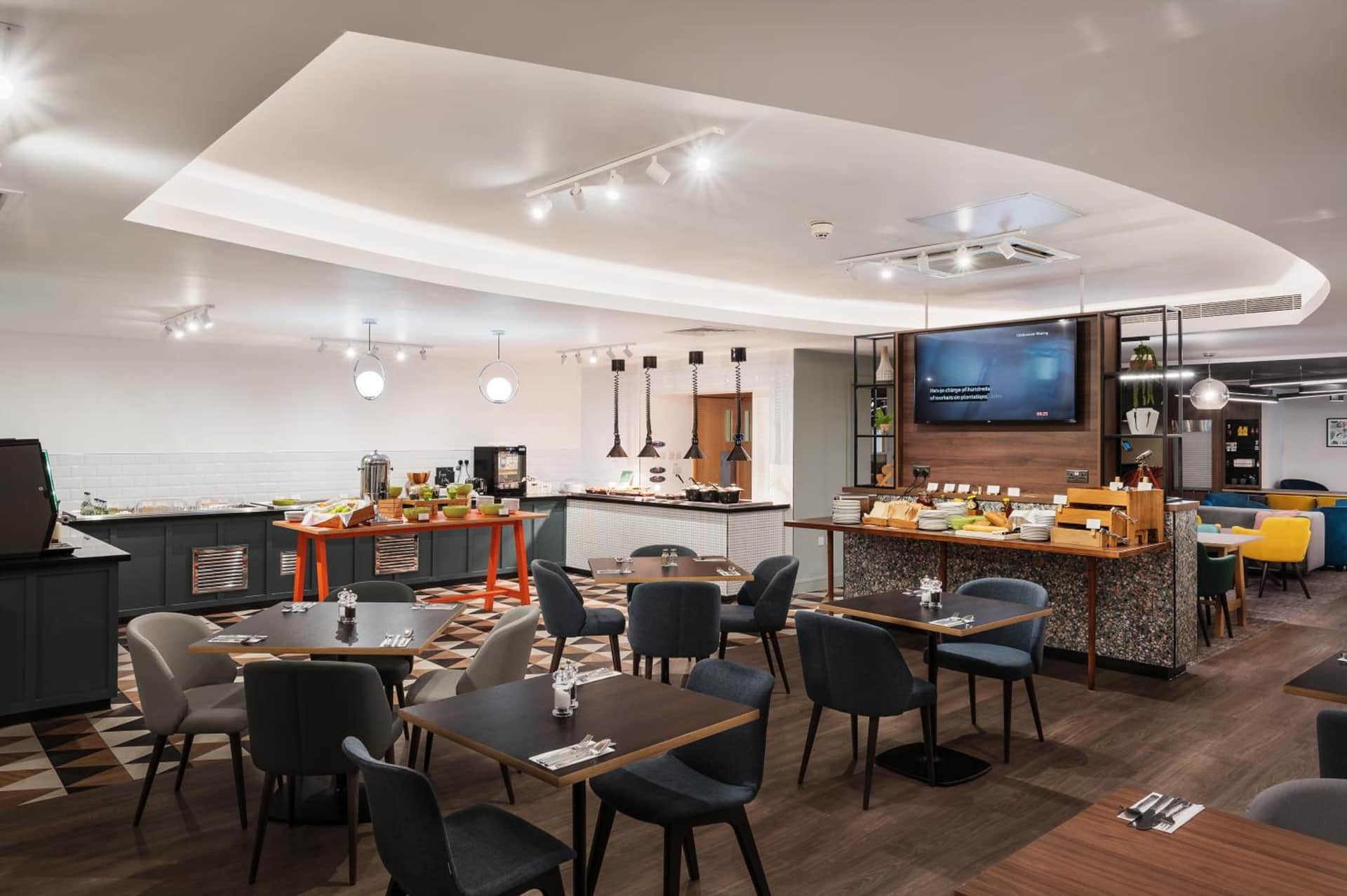 Holiday Inn Rochester - Chatham, an IHG Hotel