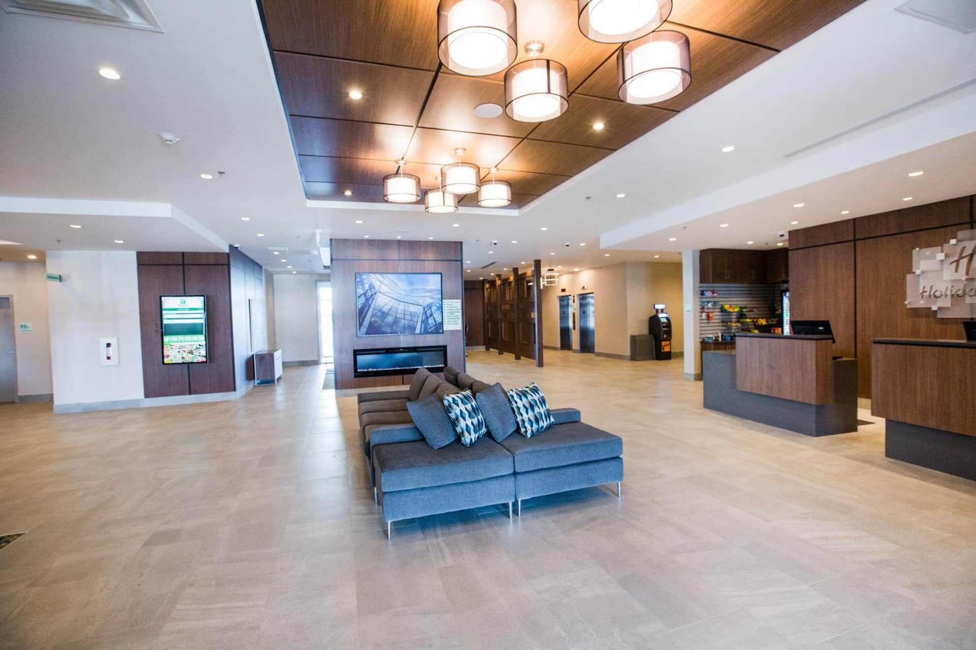 Holiday Inn Hotel & Suites Calgary South - Conference Ctr