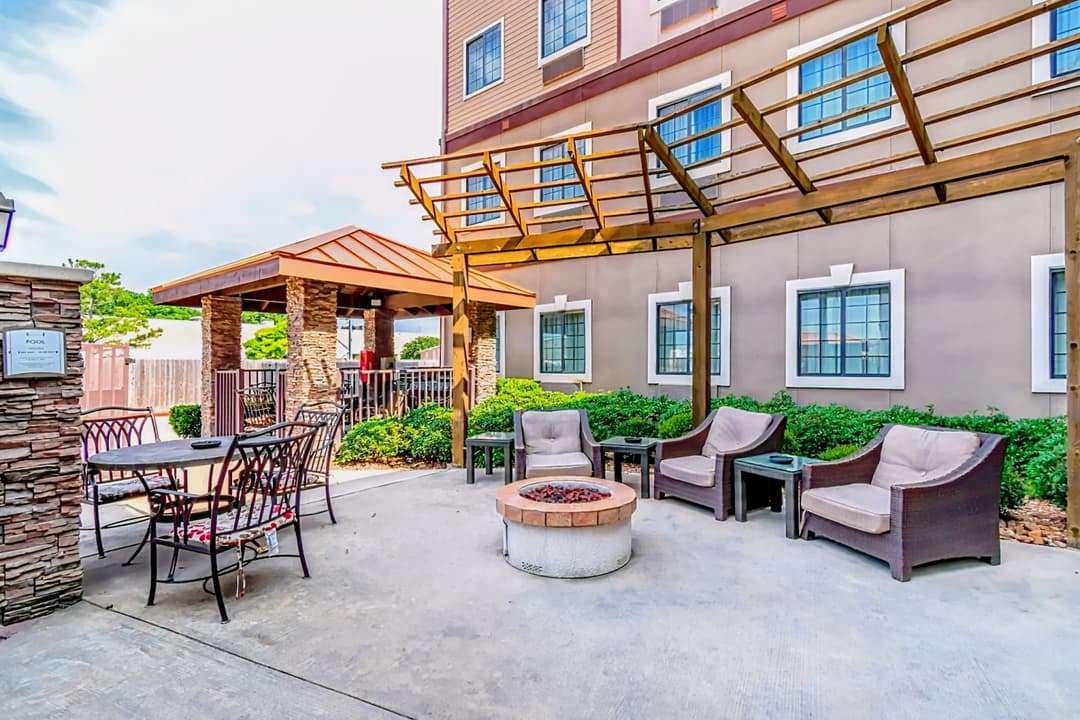 Staybridge Suites Houston - IAH Airport