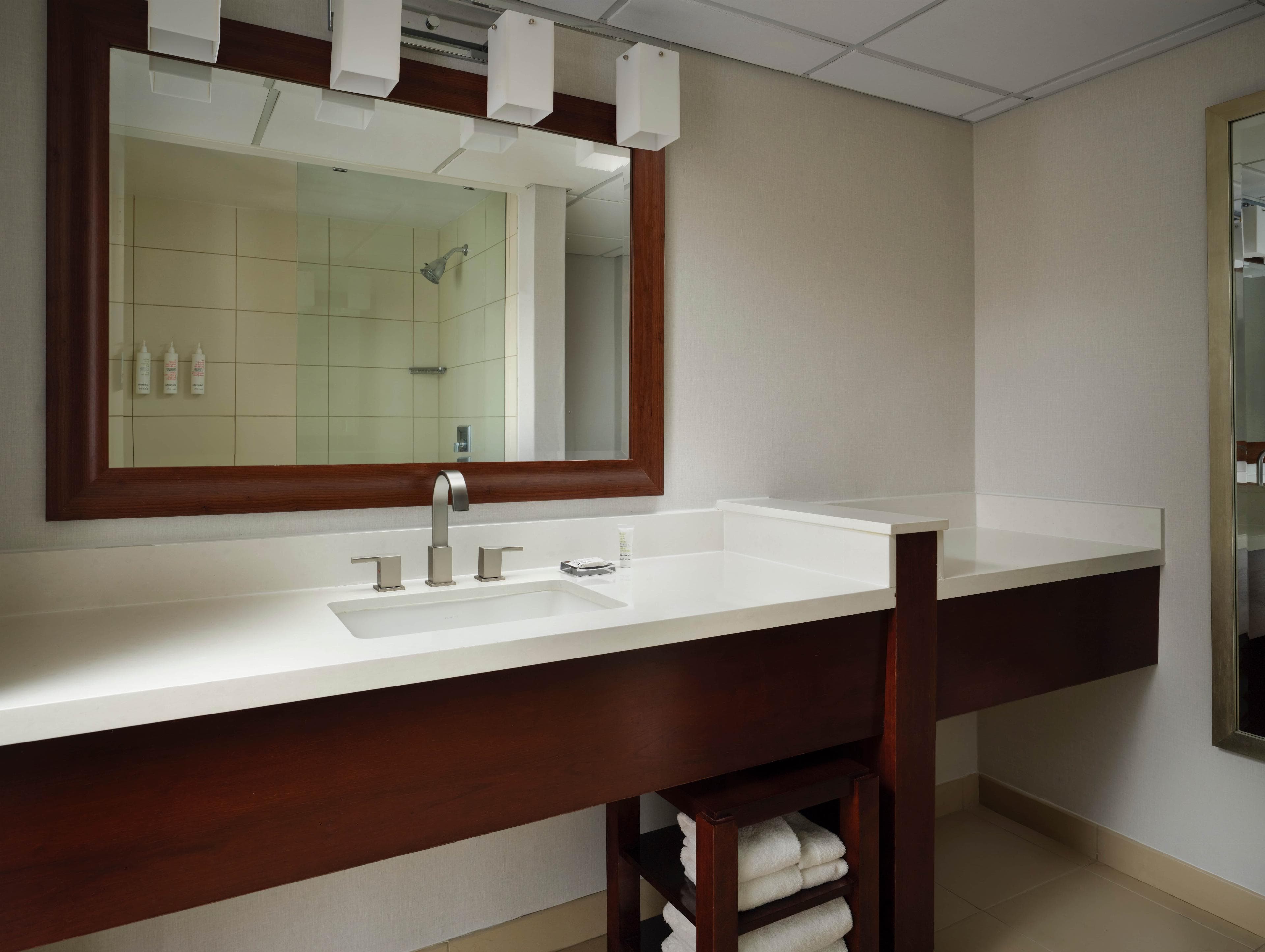 Minneapolis Marriott Northwest Hotel & Conference Center