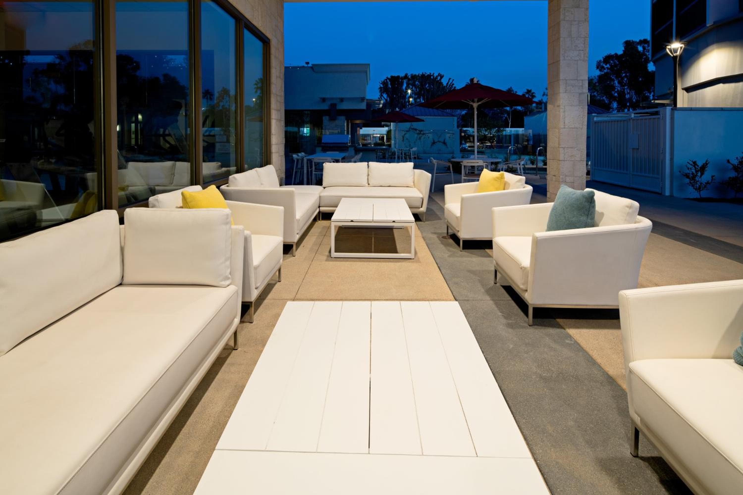 Staybridge Suites - Long Beach Airport, an IHG Hotel