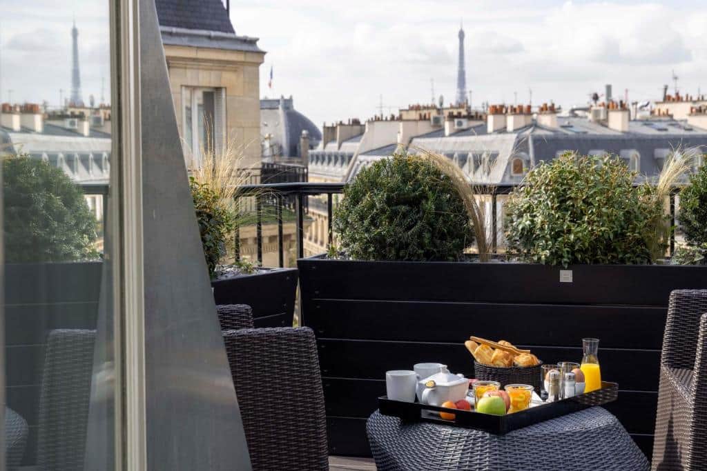 Hôtel le 12