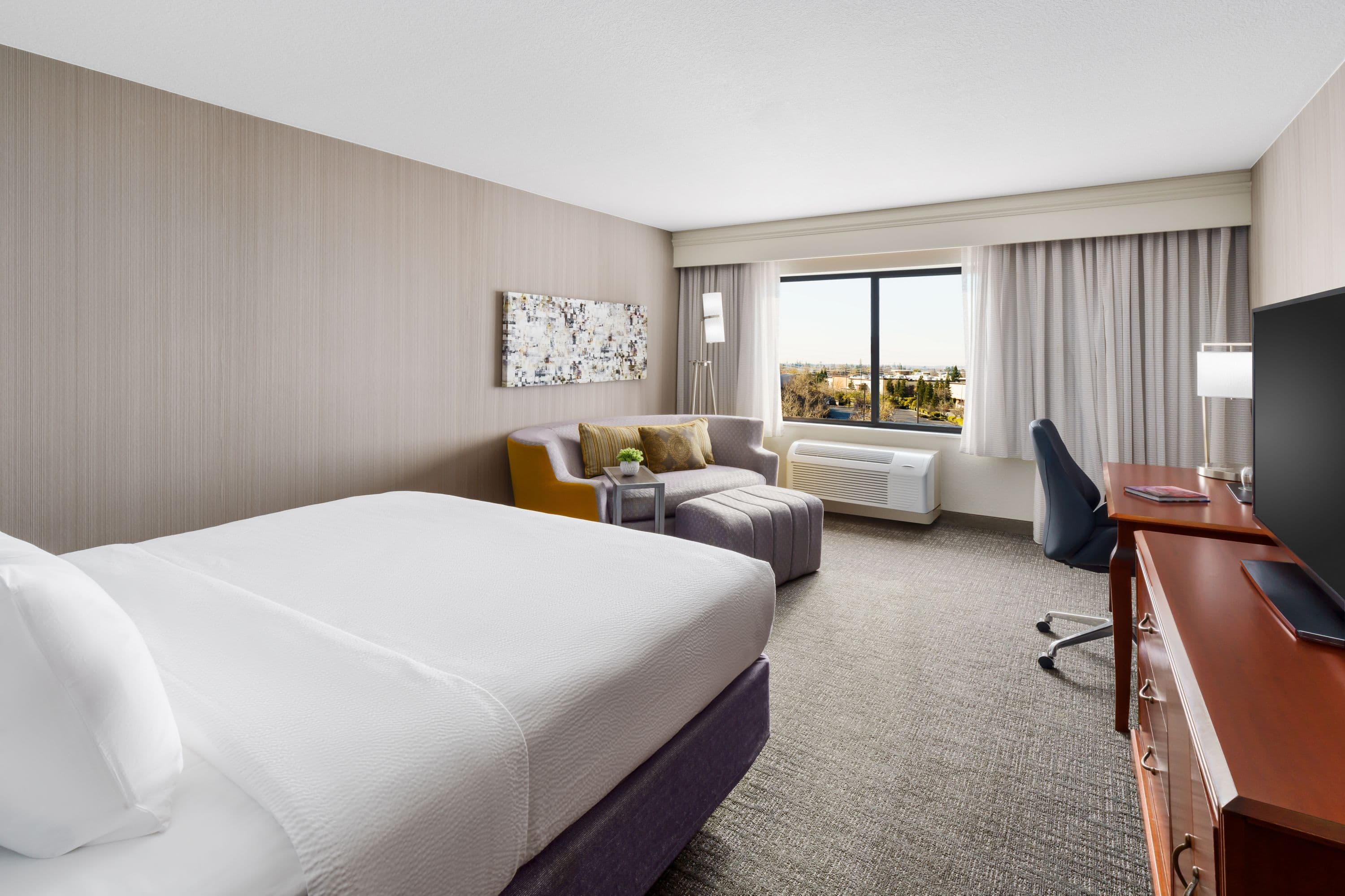 Courtyard by Marriott Roseville Galleria Mall/Creekside Ridge Drive