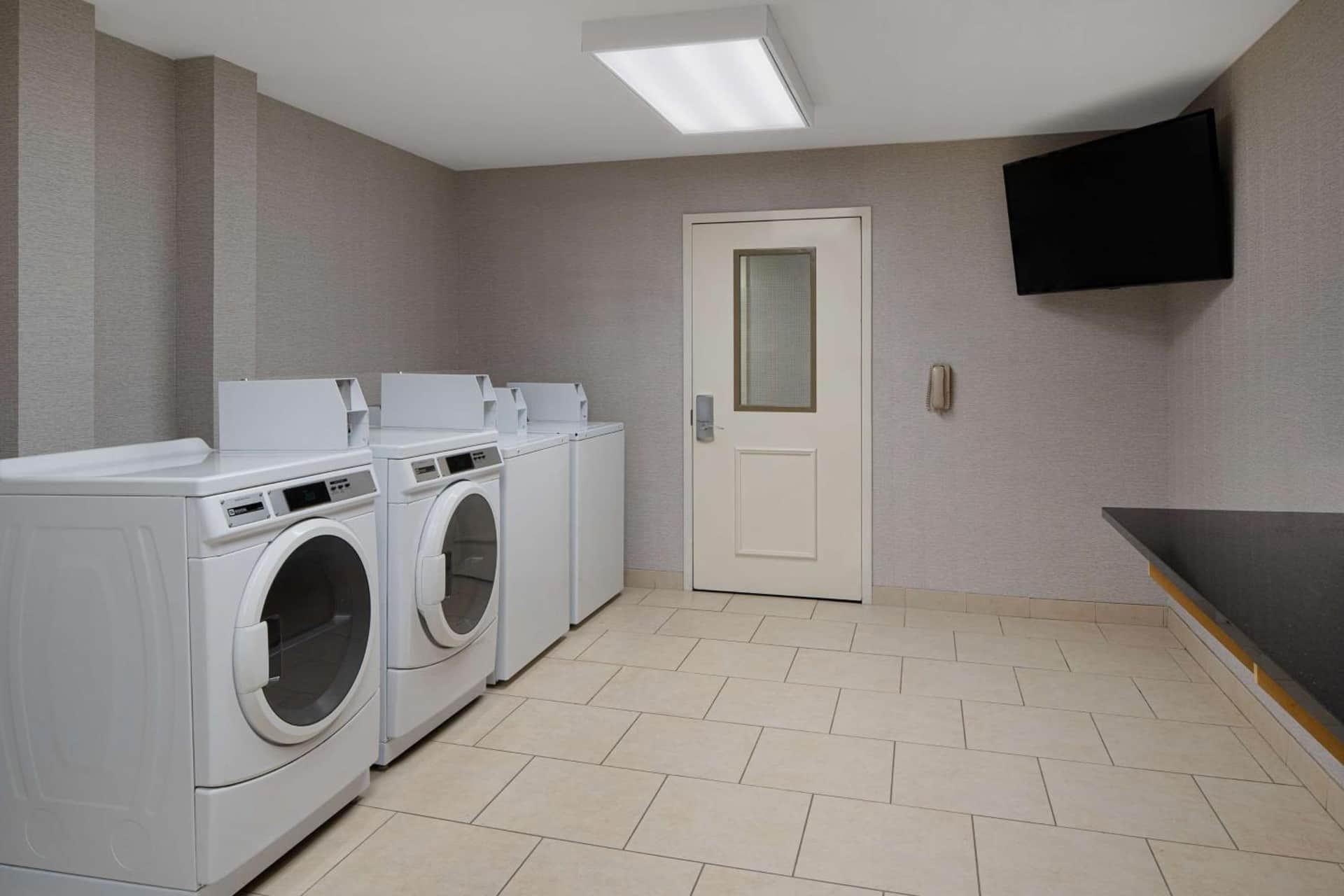 Homewood Suites by Hilton Carle Place - Garden City