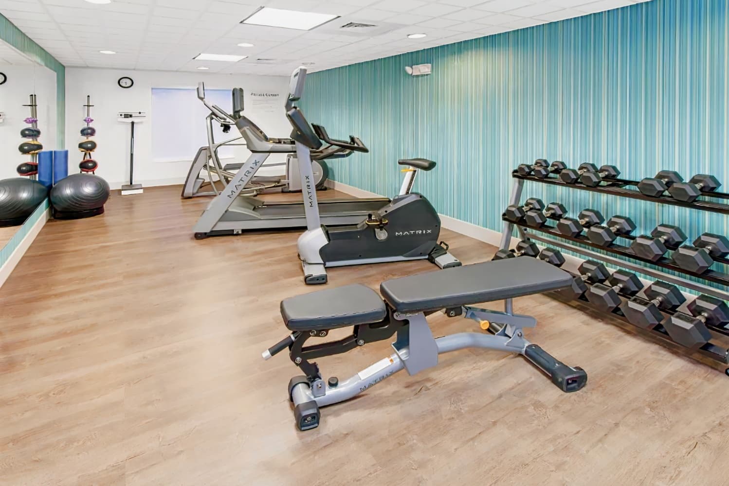 Holiday Inn Express Hotel & Suites Lake Zurich-Barrington, an IHG Hotel