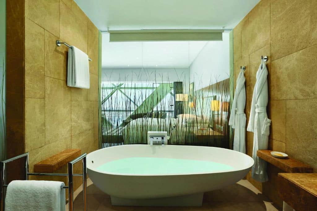 Andaz Capital Gate, Abu Dhabi - a Concept by Hyatt