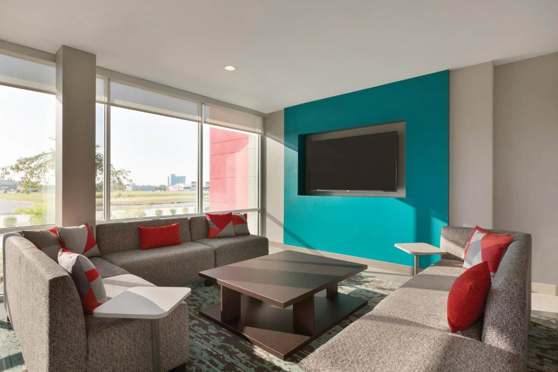 avid hotels - Brooklyn Dyker Heights, an IHG Hotel