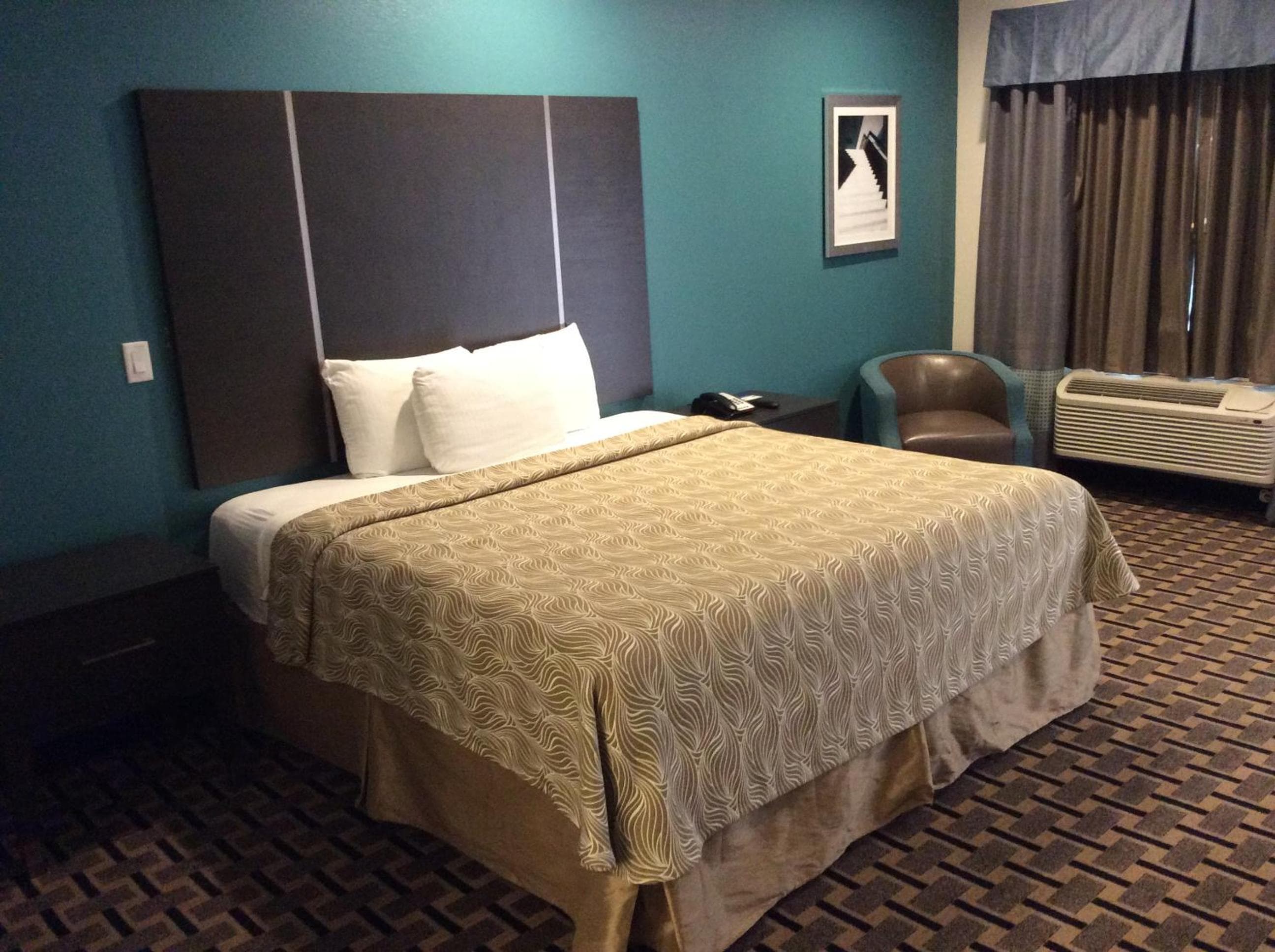 Regency Inn & Suites- NW Houston