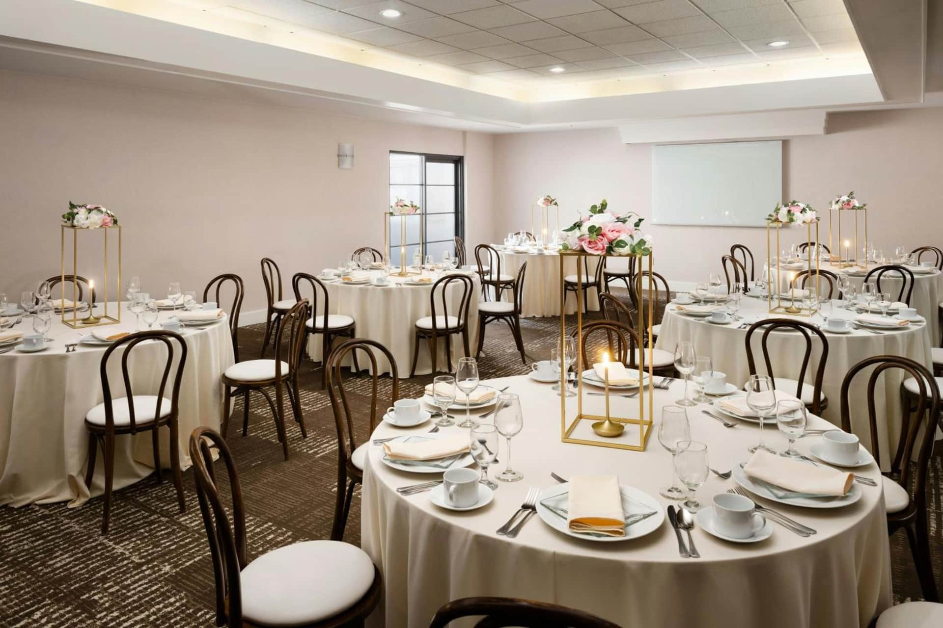 Courtyard by Marriott Los Angeles Pasadena/Old Town