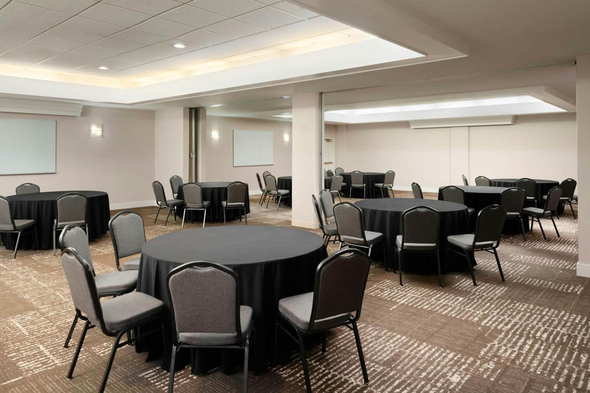 Courtyard by Marriott Los Angeles Pasadena/Old Town