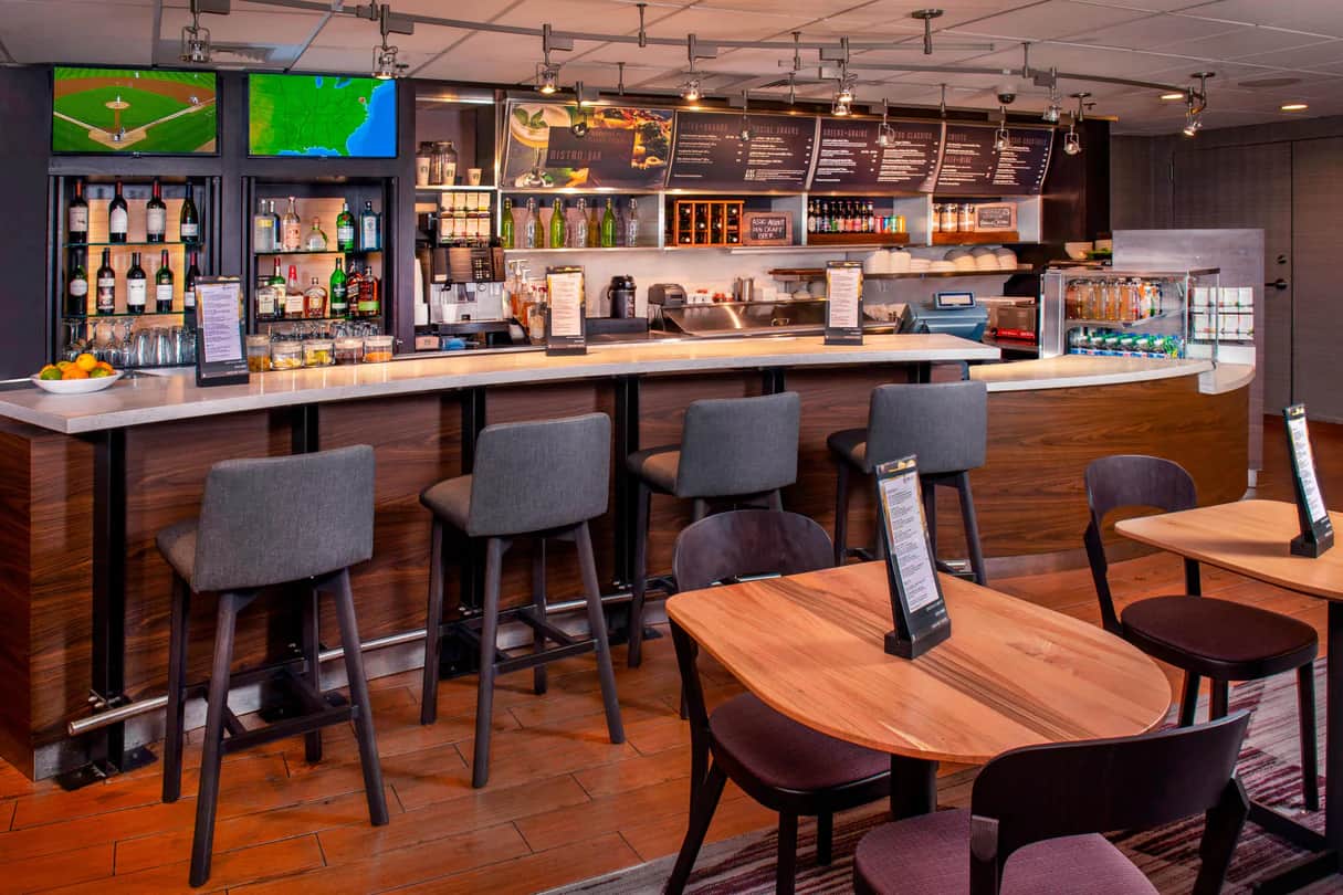 Courtyard by Marriott Downtown Wilmington