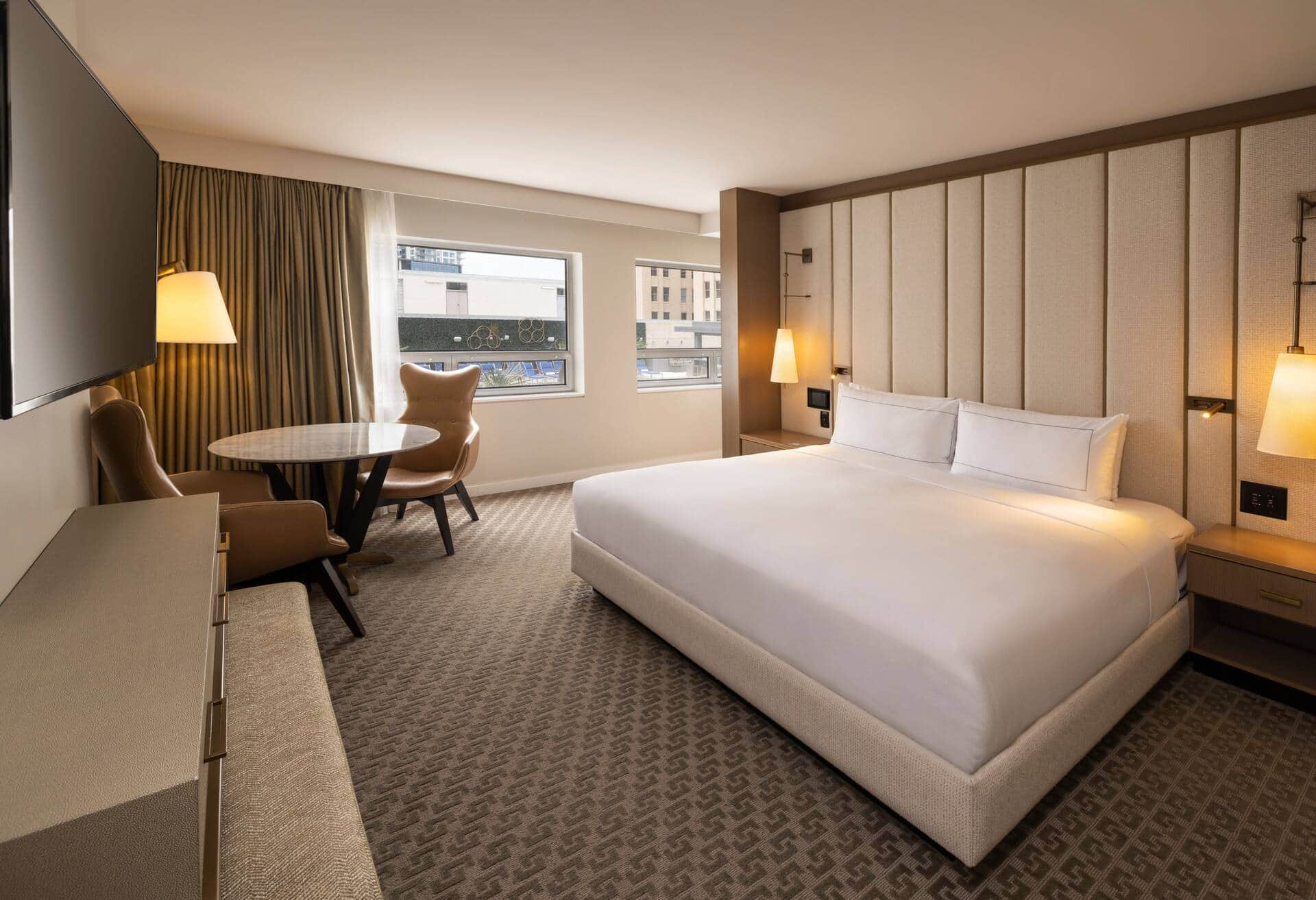 The Statler Dallas, Curio Collection By Hilton