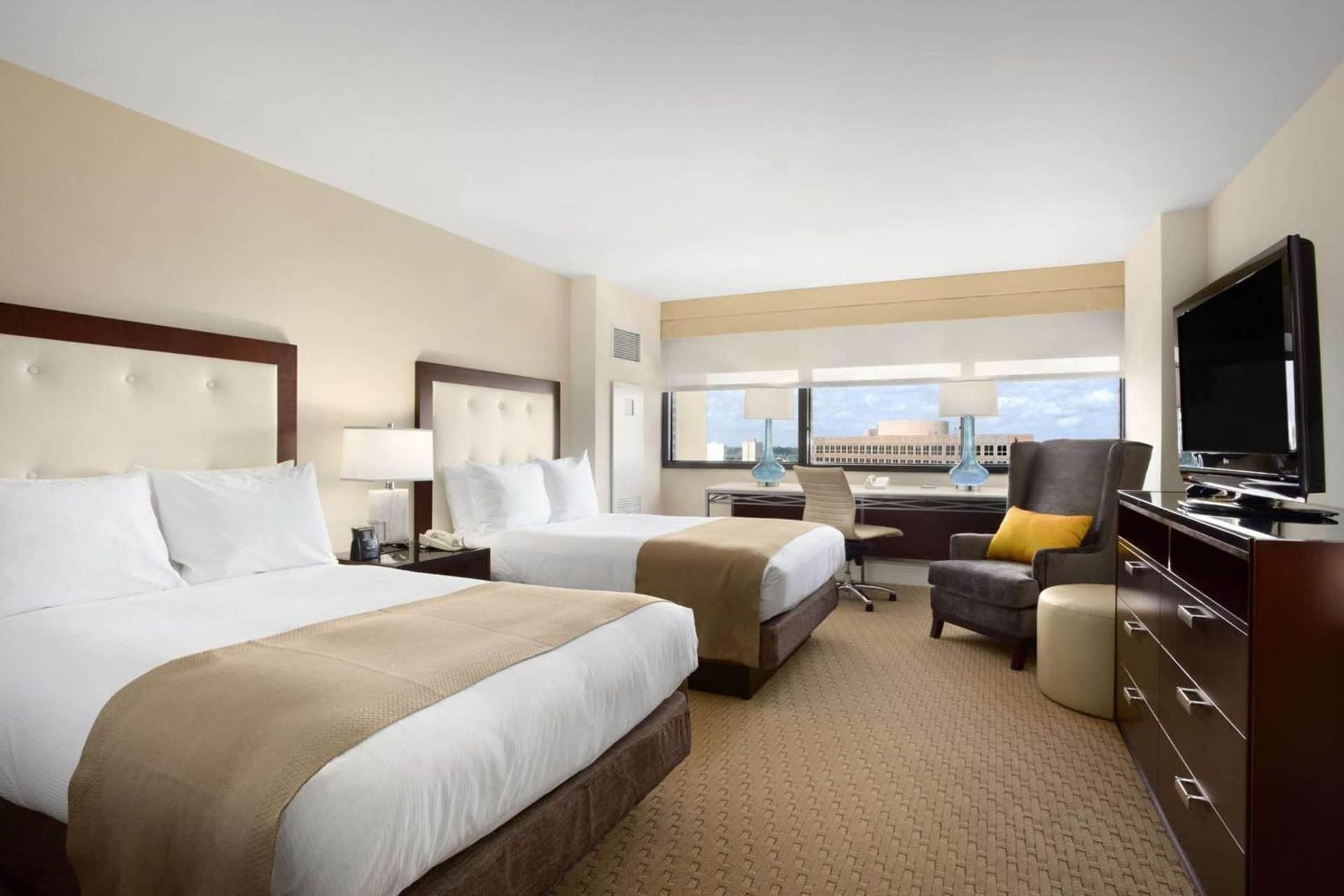 Hilton Miami Airport Blue Lagoon