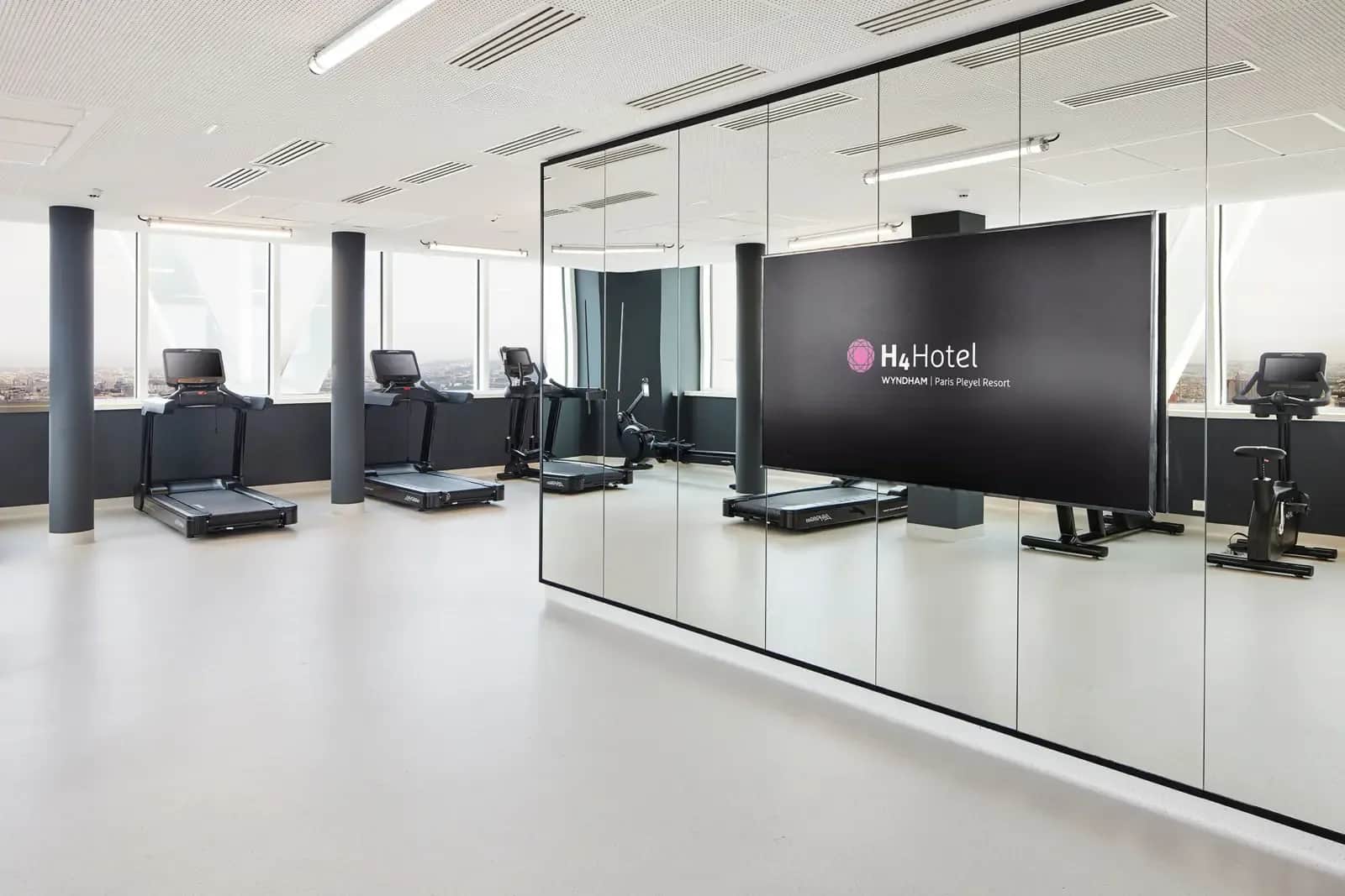 H4 Hotel Wyndham Paris Pleyel Resort