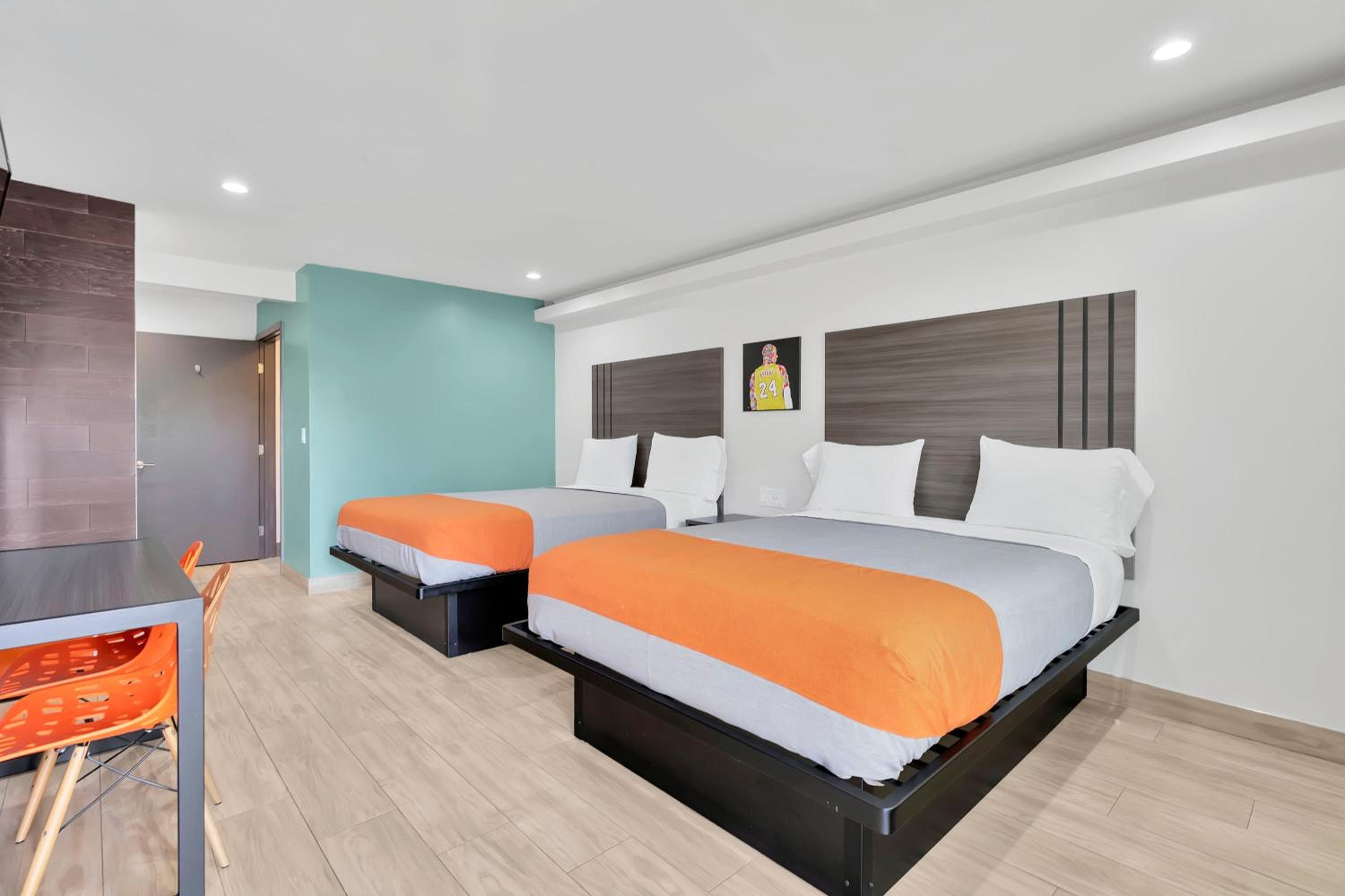 Exclusivo Inn and Suites