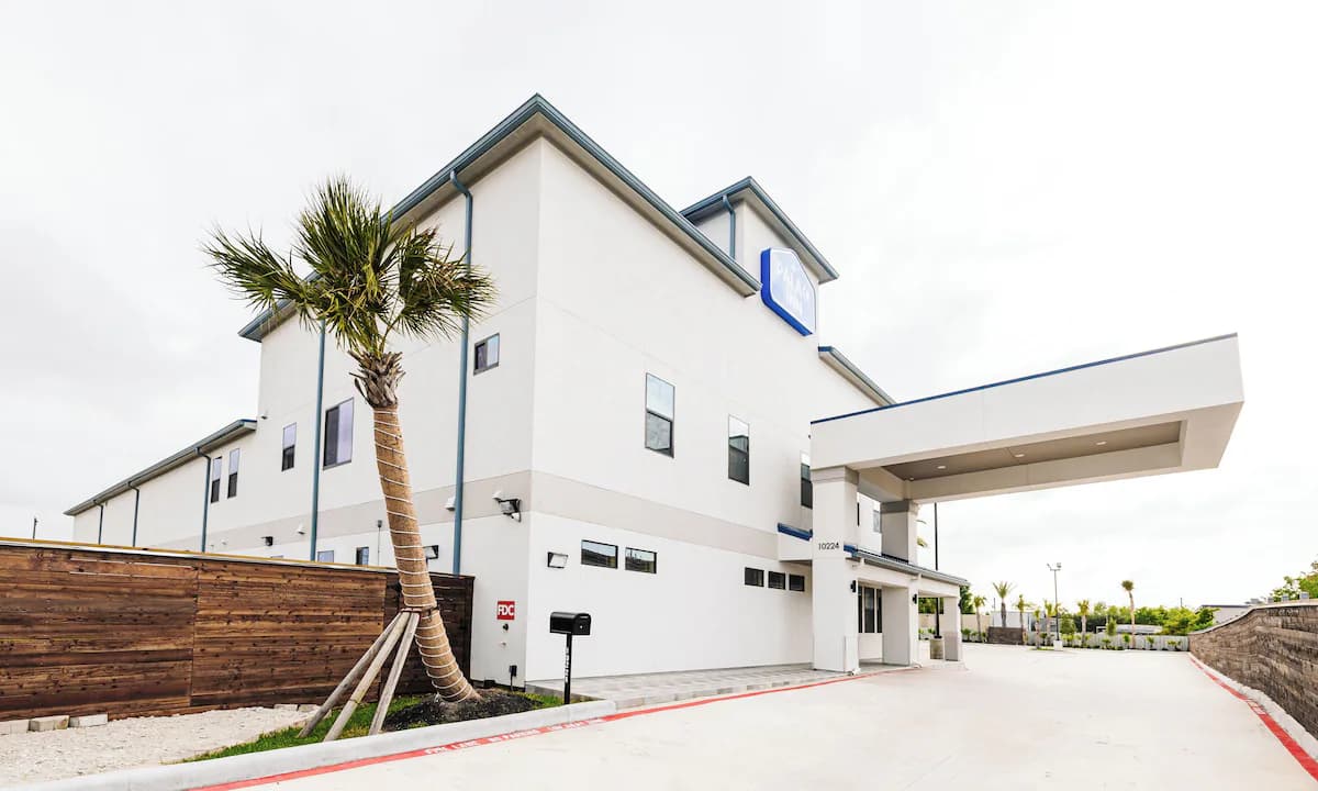 Palace Inn Blue I45 & Edgebrooke