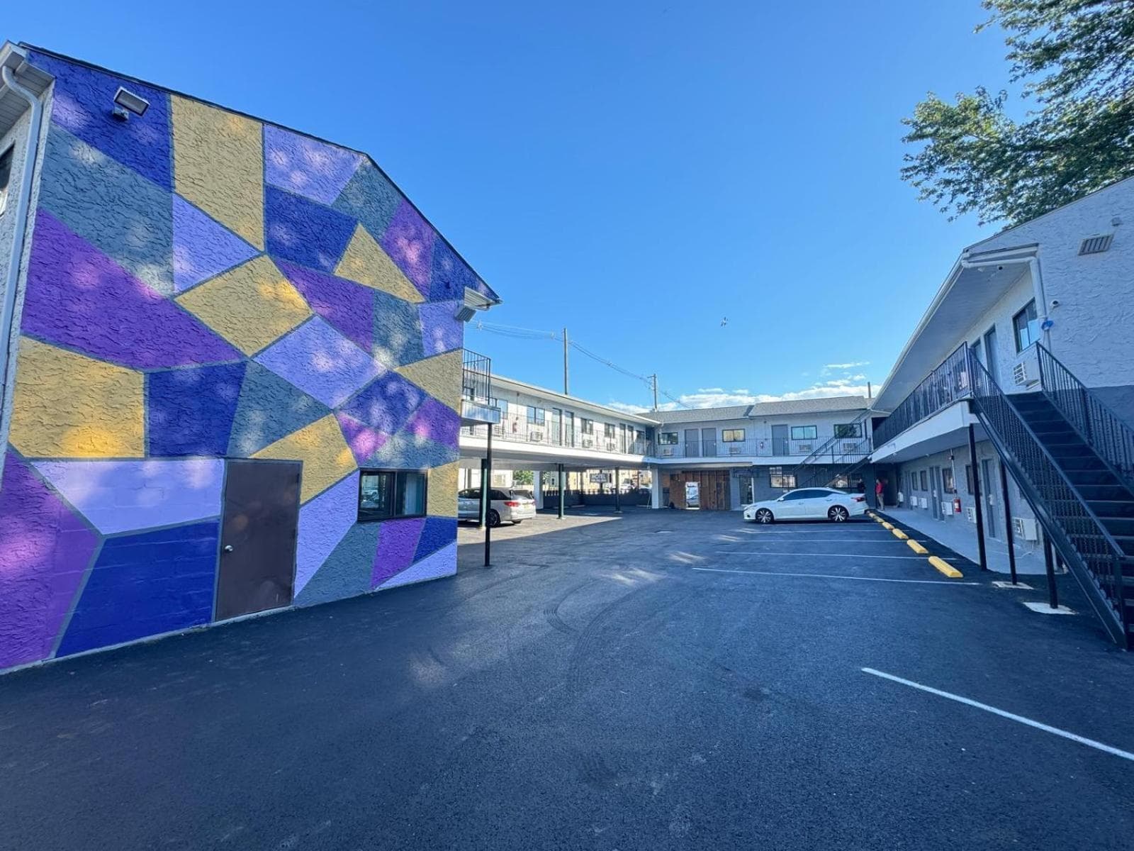 Essence Express Elizabeth EWR Airport