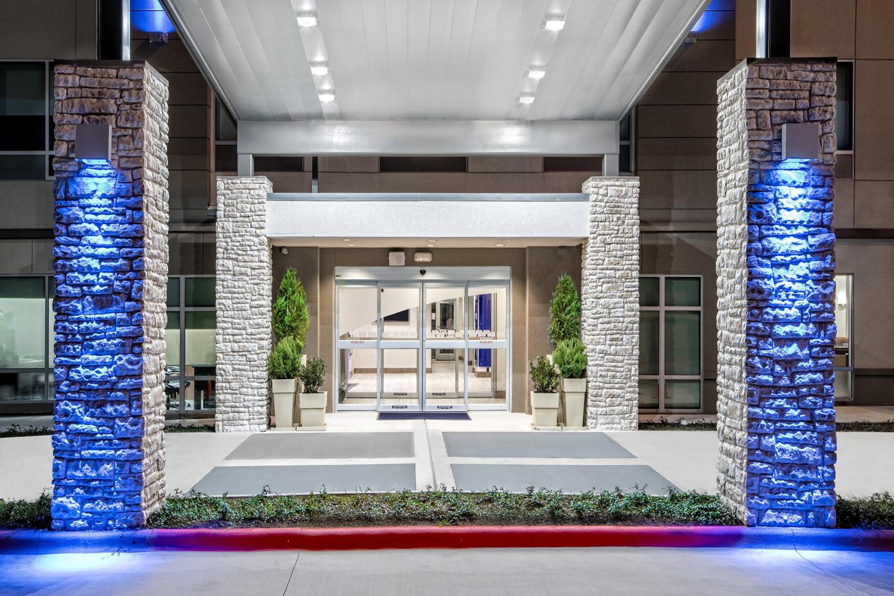 Holiday Inn Express & Suites - Austin - Round Rock, an IHG Hotel